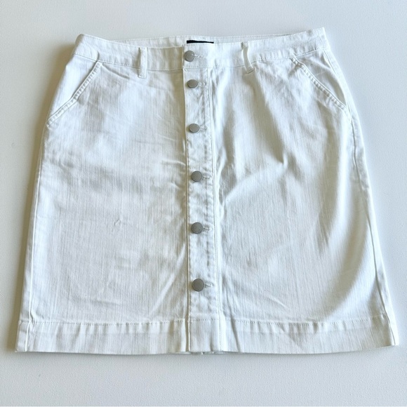 EUC Charter Club White Denim Skirt - Picture 2 of 3
